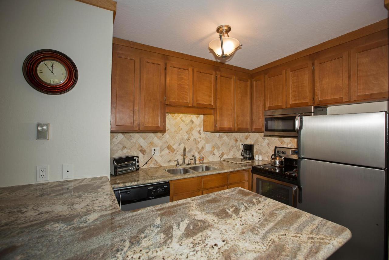 Palisades Tahoe Ski Condo - Remodeled 2 Bedroom Walking Distance To Lifts & Village Olympic Valley  Exteriér fotografie