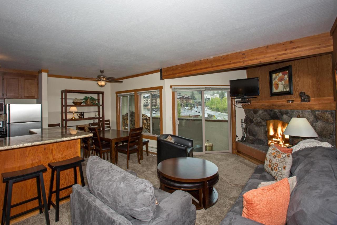 Palisades Tahoe Ski Condo - Remodeled 2 Bedroom Walking Distance To Lifts & Village Olympic Valley  Exteriér fotografie